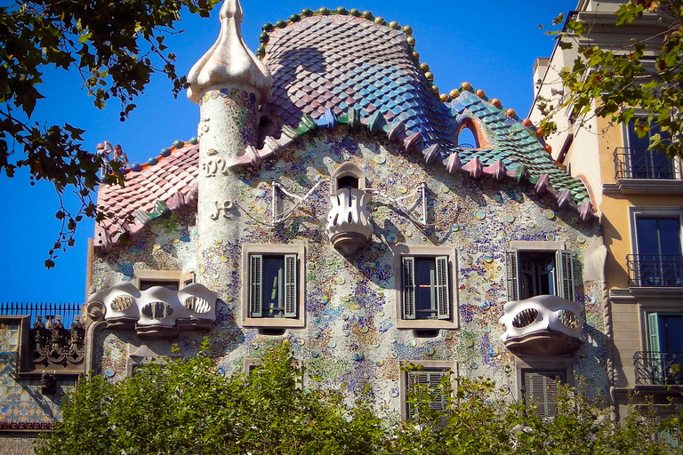 巴塞罗那：帆船之旅、圣家族教堂和巴特罗之家
