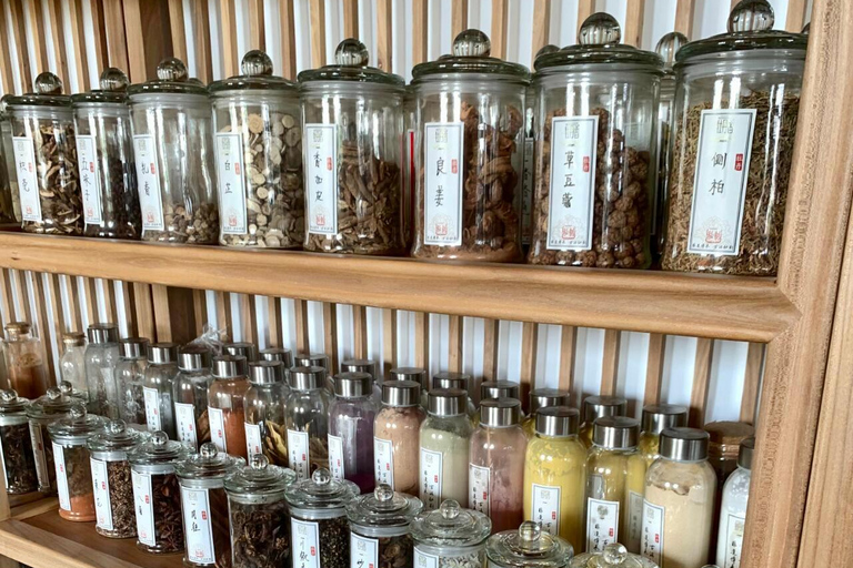 广州：现代化、市场、糖水、寺庙和小袋DIY西班牙语/法语/意大利语/日语/韩语/俄语导游