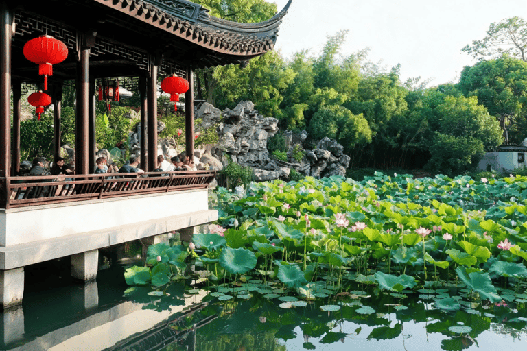 From Shanghai: Zhujiajiao Water Town Day Trip with Boat Ride