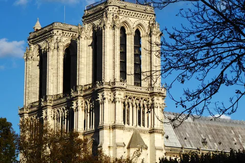 Geführte Tour durch das historische Paris mit einer Schatzsuche
