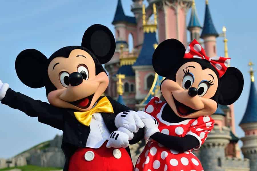 Privater Transfer vom Flughafen/Hotel in Paris zum Disneyland Paris oder Vice Versa. Foto: GetYourGuide