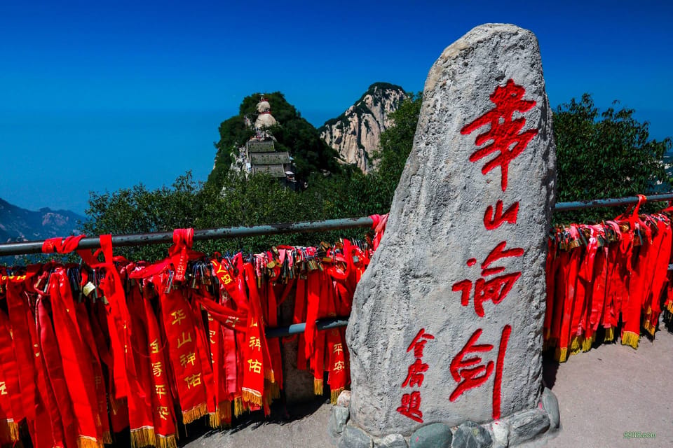 Tour privée de l'aventure de Xian Mt. Huashan, explorez par le vôtre - Housity