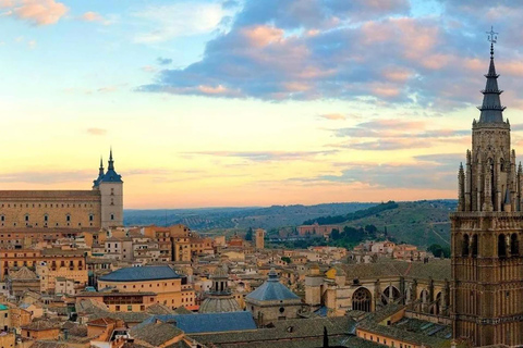 Segovia e Toledo: partenza da Madrid con visita all&#039;Alcazar