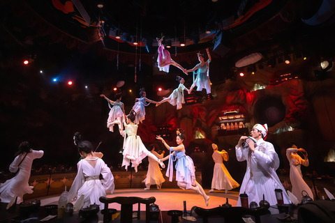 Shanghai: Dunhuang-Themed Dinner Show with Costumes VIP Seat Meal+Costume+Makeup