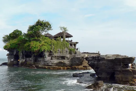 Temple de Tanah Lot avec visite d'Ubud et observation de la danse Kecak
