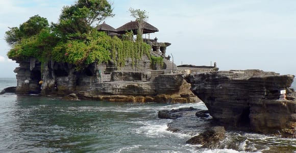 Tanah Lot Temple & Ubud: Tour with Kecak Fire Dance