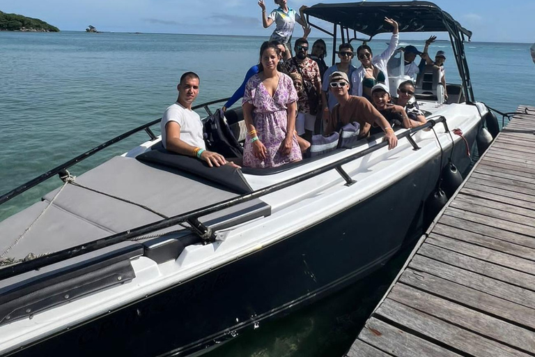 Cartagena: Sol y Papaya Beachclub - Daytour in Isla Grande!