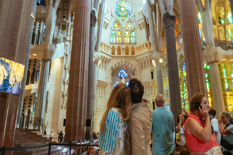 Barcelone : Visite de la Sagrada Família avec accès en coupe-fileBarcelone : Visite de la Sagrada Família avec accès Skip-the-Line