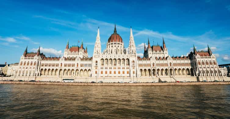 Budapest: Nighttime or Daytime Sightseeing Cruise photo 10