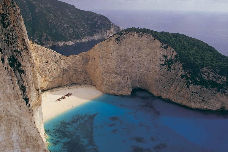 Zante: Bergdörfer – Aussichtspunkt auf Schiffswracks und Blaue HöhlenBerge Zakynthos – Aussichtspunkt auf das Schiffswrack und die Blauen Höhlen