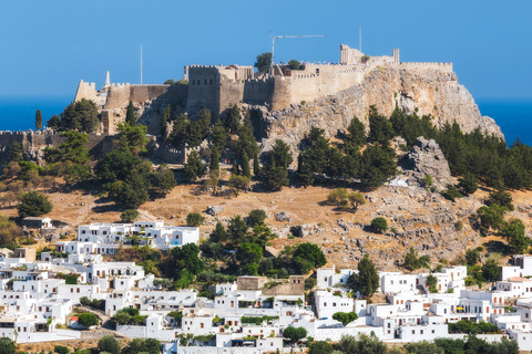 Rodi: Gita guidata in autobus al villaggio di Lindos e alle Sette Sorgenti