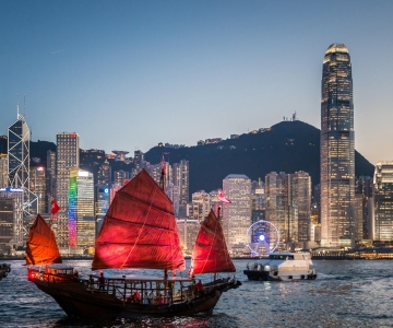 Hong Kong: Victoria Harbour Antique Boat Tour