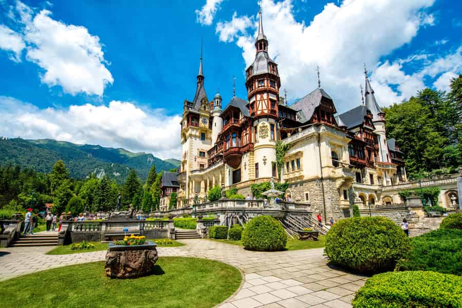 3 Burgen Bustour: Peleș, „Mittwoch” & Dracula-Burgen. Foto: GetYourGuide 3 Burgen Bustour: Peleș, „Mittwoch” & Dracula-Burgen. Foto: GetYourGuide