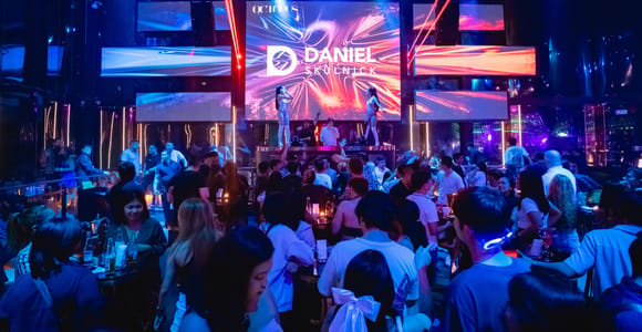 Nachtleben in Makati: VIP-Zugang zu Clubs, Rooftops und Go-Go-Bars