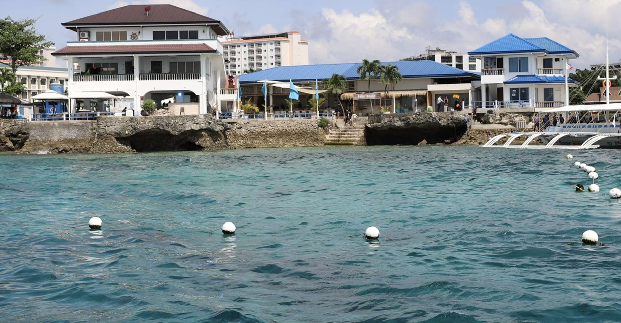 Cebu, l'île de Mactan plongée sur la plage (pour qui a un permis ) - Hizvo