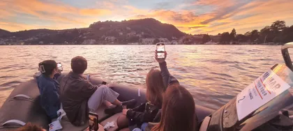 Comer See: Aperitivo-Kreuzfahrt mit Prosecco bei Sonnenuntergang