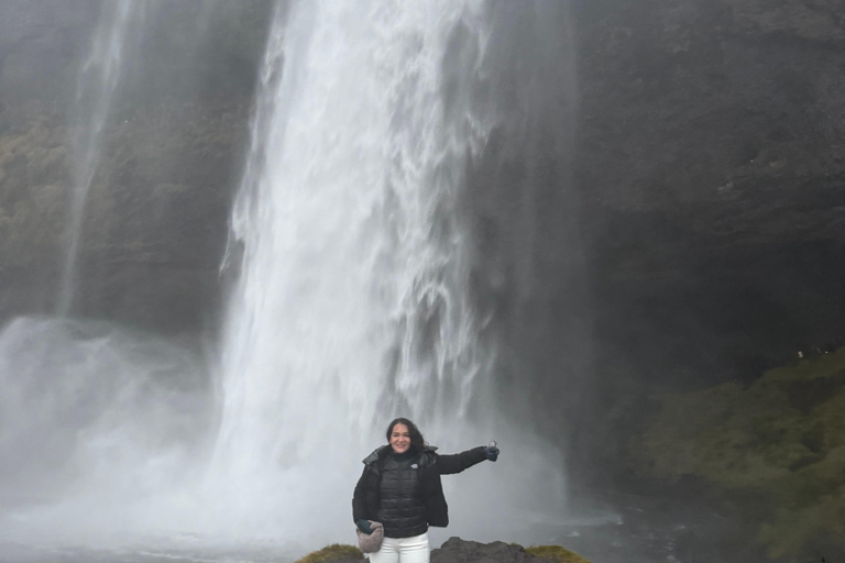 South Shore Adventure by 4x4 in Spanish with Professional Photos Iceland's South Shore in a 4x4 in Spanish with Professional Photos