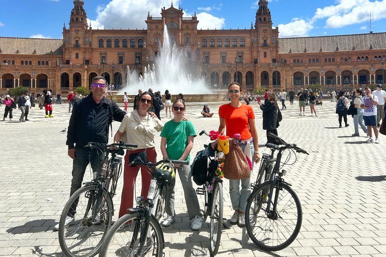 Seville: Dutch Cycling Highlights Tour with local guide