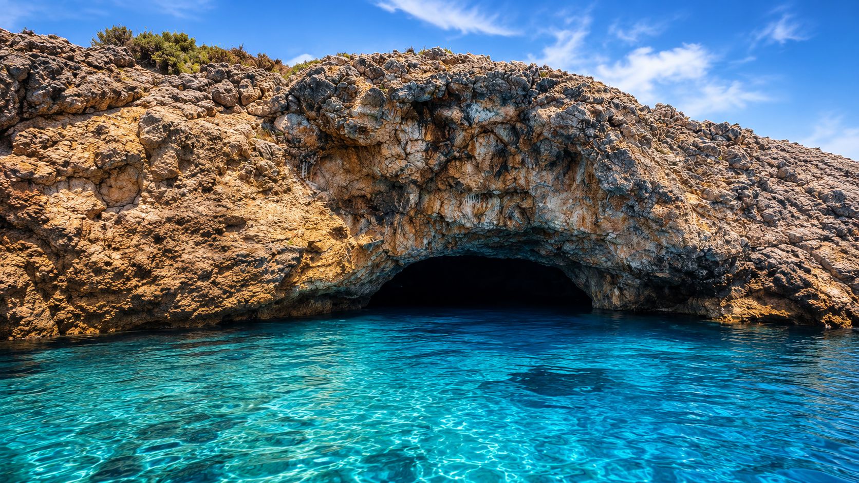 Tivat: 2-stündige Tour Blaue Grotte, Kriegstunnel, Insel Mamula und offenes Meer