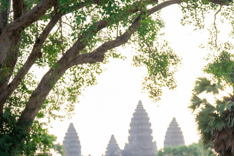 Phnom Penh–Siem Reap Angkor: 5 Day Private Tour in Cambodia Start from Phnom Penh to Siem Reap