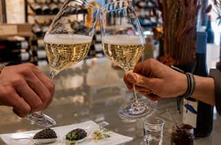 Exklusives Erlebnis – Kaviar- & Champagner-Verkostung in Nizza