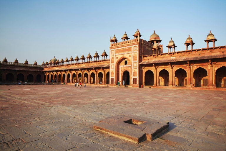 Coupe-file Taj Mahal visite guidée avec options multiplesBillets d'entrée aux monuments avec visite guidée et prise en charge et retour à l'hôtel