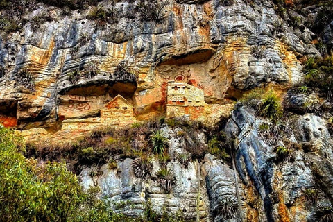 Chachapoyas: Mausolei Revash e Museo Leymebamba