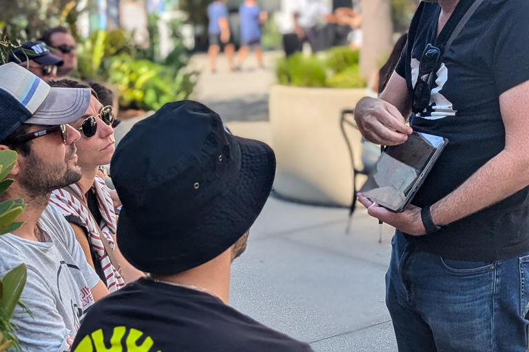 Historic Hollywood Boulevard and Movie Palaces Walking Tour English Shared Tour of Hollywood Boulevard