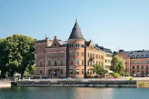 Stockholm: Grand Canal Tour to Gustavsberg