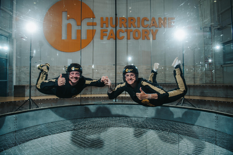 Prag: Hurricane Factory Indoor Skydiving Erlebnis