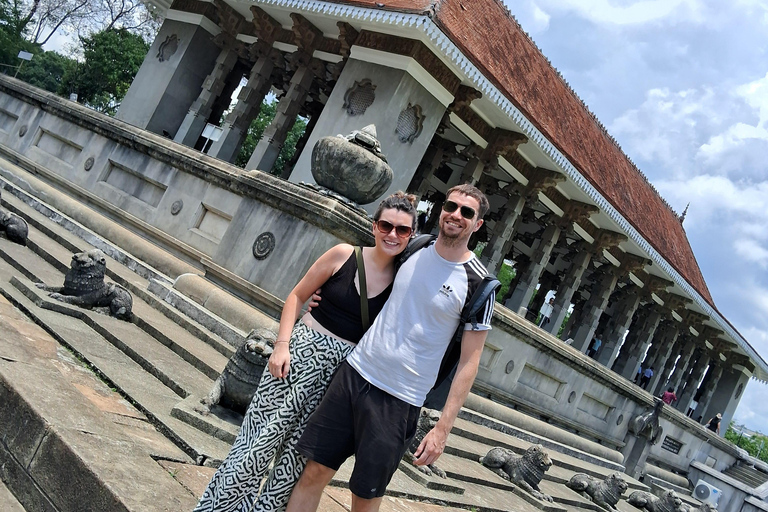 Colombo: Heritage and Culture Tour by Tuk Tuk
