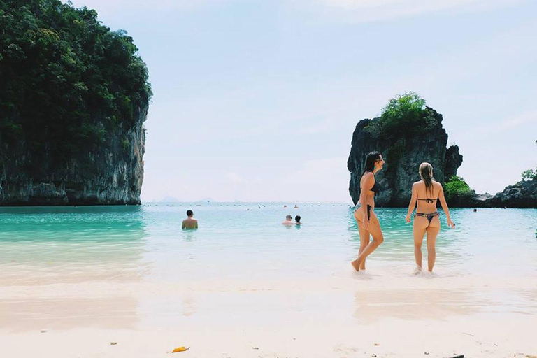 Krabi: Hong Eilanden Privé Longtail Boot TourKrabi: privérondvaart met longtailboot op Hong Islands