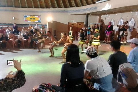 Johannesburg: Cradle of Humankind, Lion Park & Lesedi Tour