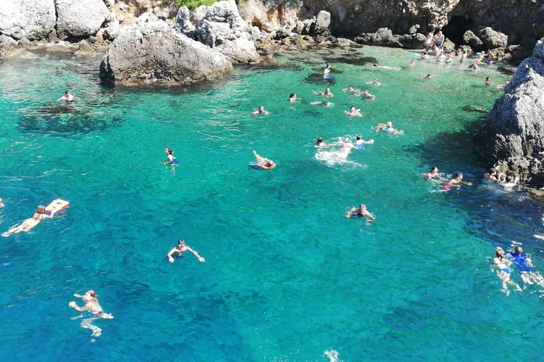 Kuşadası: Boat Tour with Swimming, Lunch, and Soft Drinks