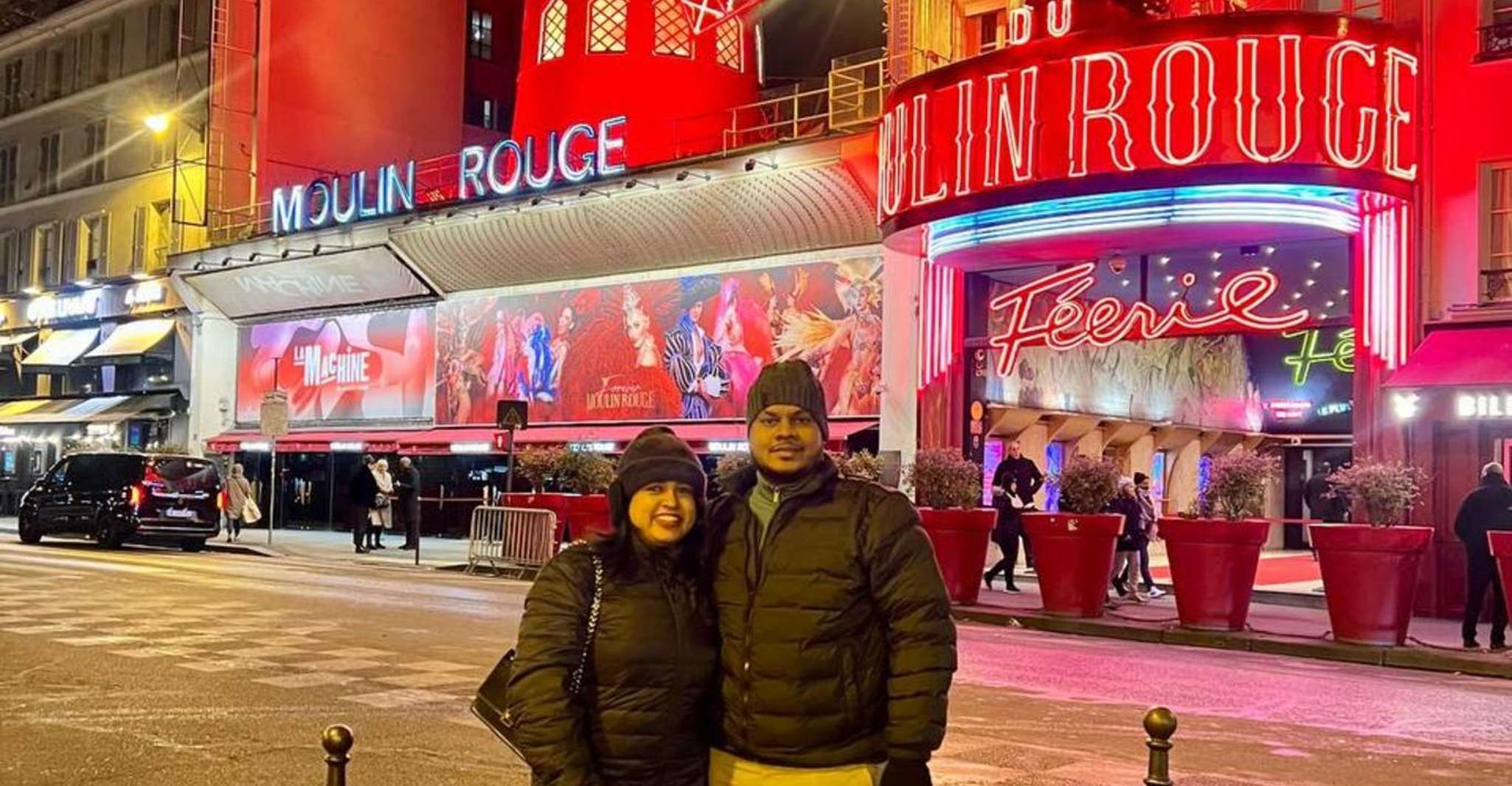 Montmartre, guided tour from Moulin Rouge to Sacré-Coeur - Housity