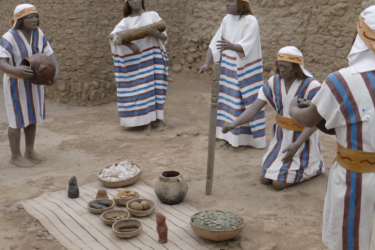 Lima: Huaca Pucllana Site Museum Private Tour with Tickets 2-hour: Pucllana Museum Evening Tour