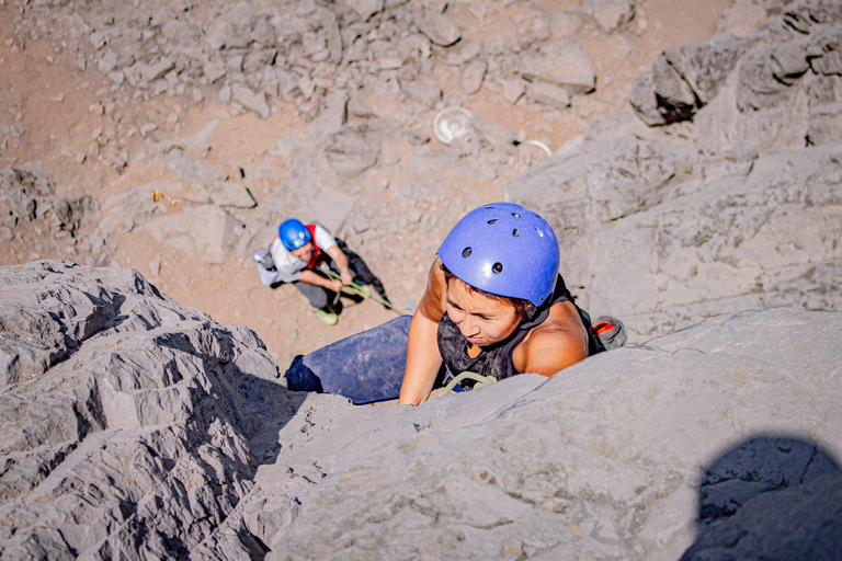Lima: Rock Climbing Rock climb in Lima totally beginners or intermediate level