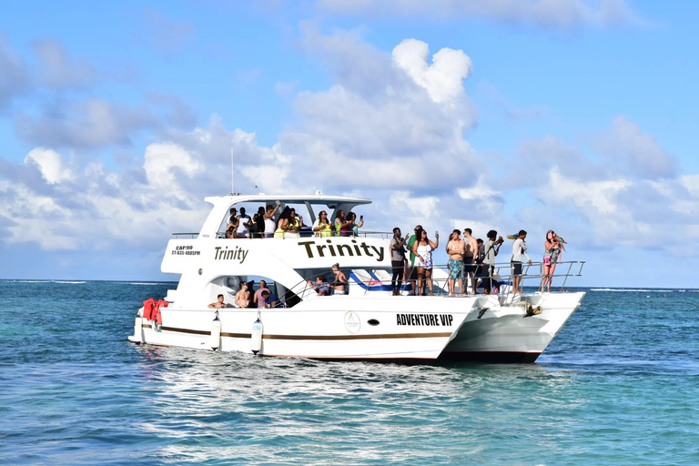 Punta Cana: Party Boat with Music & Open Bar Punta Cana: Party Boat with Open Bar