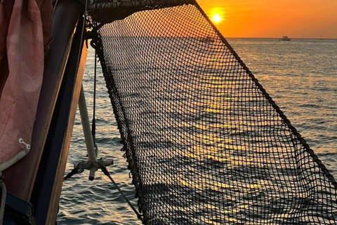 Cartagena: Walking tour & Sunset Pirate Ship Cruise
