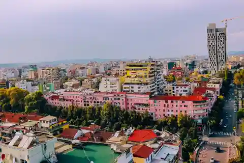 Tirana: Guided City Tour