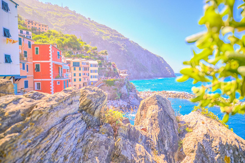 From Milan:Cinque Terre National Park with Limoncino Tasting Cinque Terre From Milan: Low Cost Spanish Tour
