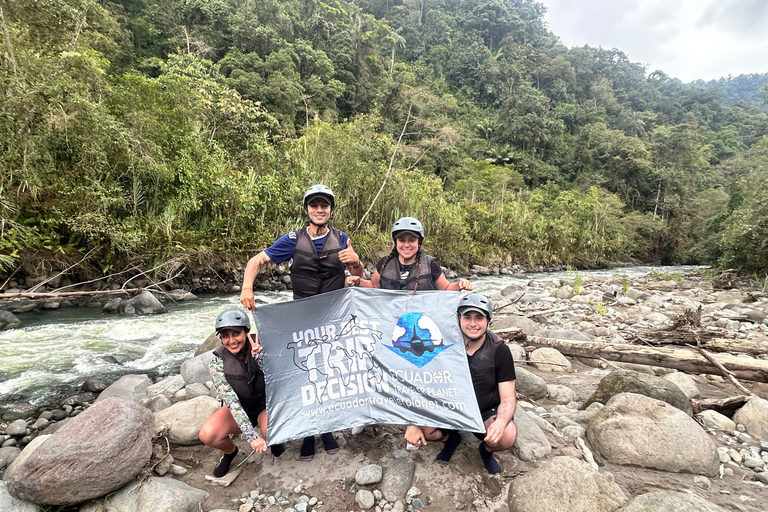 Quito: Mindo Cloud Forest, Cable Car & Chocolate Tour