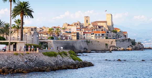 From Nice: Antibes & St Paul de Vence Tour with Wine Tasting