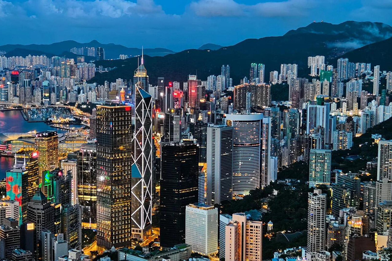 Hong Kong: Night Cruise & Buffet Dinner with Hotel Pickup