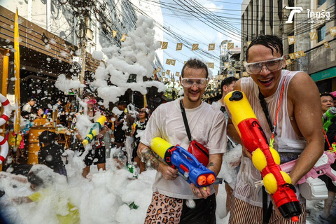 Bangkok: Songkran Water Festival April 13-15 Tour with Guide Bangkok: Songkran Water Festival Tour with Guide