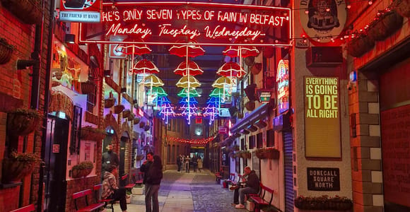 Belfast City and the Peace Walls Half-Day Tour
