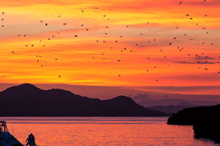 Labuan Bajo Sunset Trip – Explore 3 Destinations