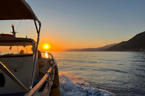 From Levanto or Monterosso: Guided Cinque Terre Boat Cruise From Levanto or Monterosso: Guided Cinque Terre Boat Cruise