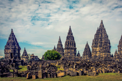 Yogyakarta: Prambanan Temple Guided Tour with Entry Ticket Private Transfer – Prambanan Temple (Multilingual Guide)