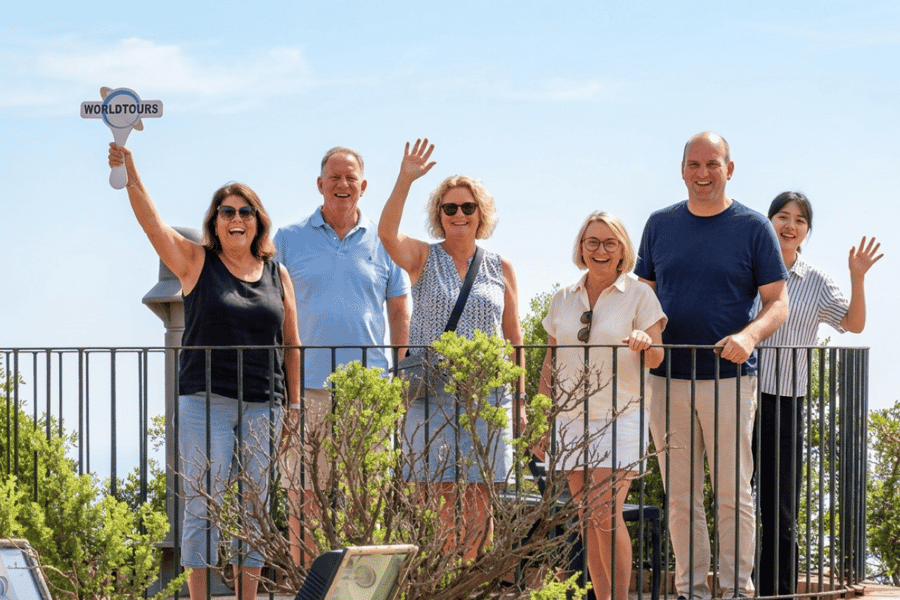 Ab Neapel: Capri & Anacapri - Reisen Sie wie ein VIP mit dem Tragflügelboot. Foto: GetYourGuide